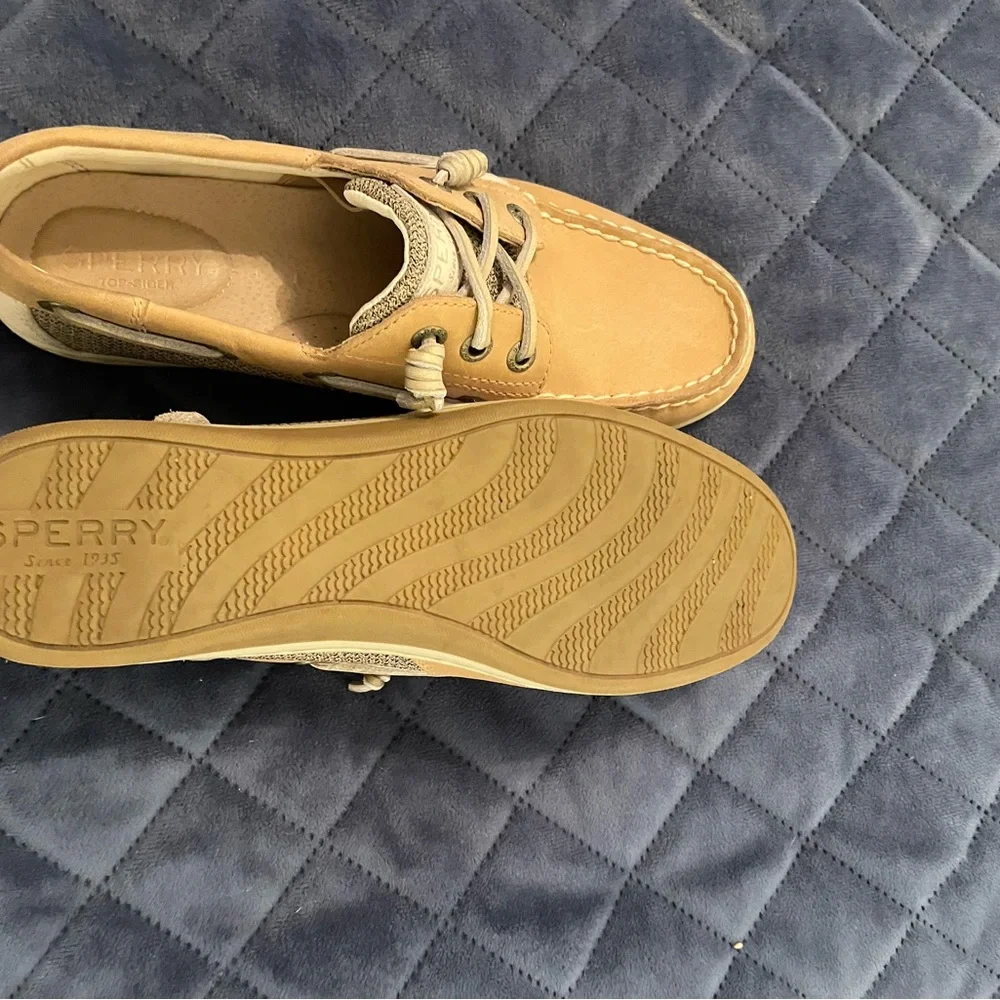 Sperry Men's Light Tan Leather Boat Shoes with Lace Detail